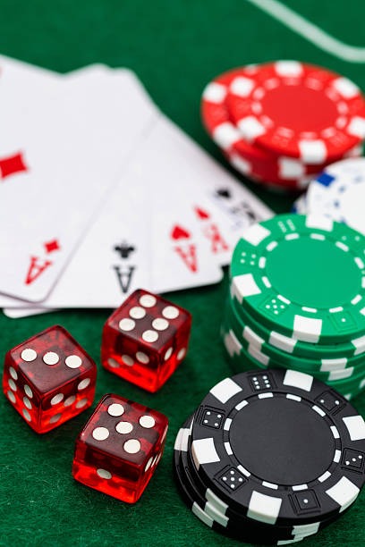 Live dealer at garuda gacor Poker Indonesia table with multilingual support